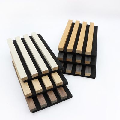 1220 * 600 Papan Panel Akustik Isolasi Suara Kayu Pengganti Komposit 3mm