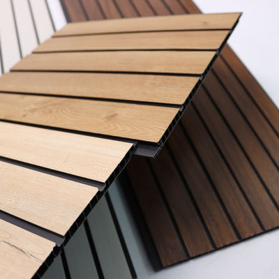 Panel dinding PVC isolasi suara Papan dinding isolasi termal Untuk kamar tidur kantor dinding partisi bahan hemat energi