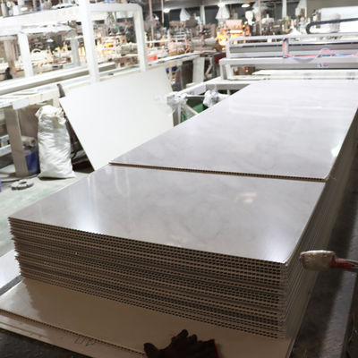 Panel Kamar Mandi Plastik Ramah Lingkungan Marmer Untuk Dinding Interior Vila Apartemen Kamar Mandi Tahan Air