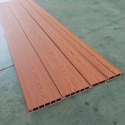 Lantai luar WPC tahan cuaca Co-extruded Waterproof Composite Decking System