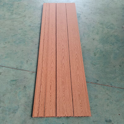 Co-Extruded WPC Wall Decking. Solusi Lantai Plastik Komposit Kayu Luar Ruangan