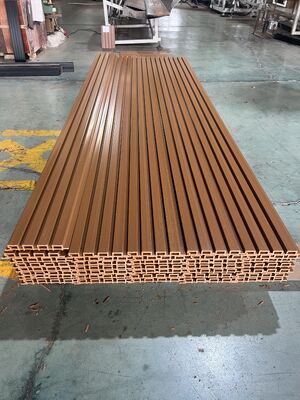 tahan api luar WPC komposit Toungue Dan alur Panel dinding PVC Wall Cladding