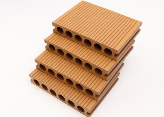 Tahan air WPC Outdoor Decking Kayu Plastik Decking Tiles