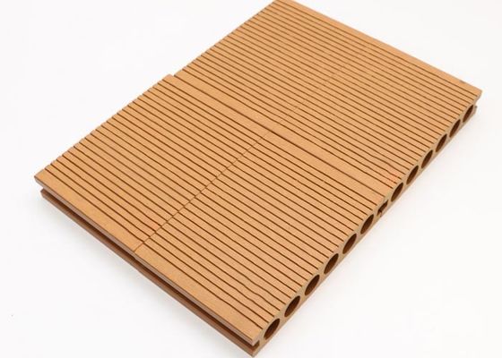 Hide Frame Flooring Garden WPC Decking 18mm Instalasi Mudah Desain Modern