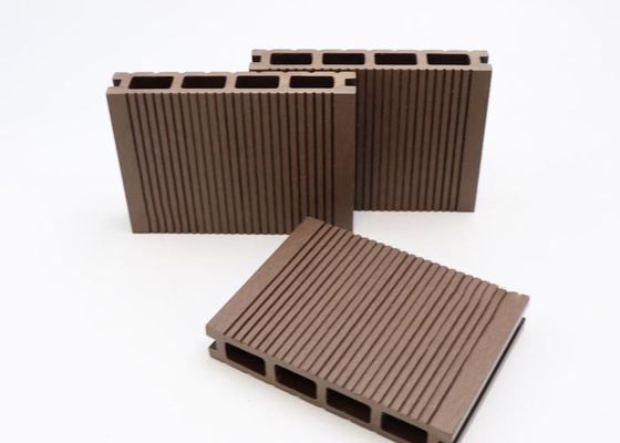Tahan Api WPC Lantai Decking Serat Kayu Komposit Luar Ruangan Tahan Air