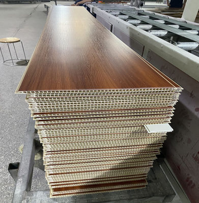 Panel Langit-langit PVC Kayu Laminasi Dekoratif 25cm Interior Panel Dinding Plastik