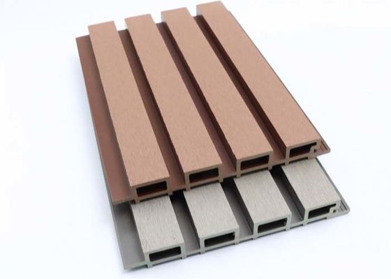 Panel Dinding Komposit Plastik Kayu Luar Ruangan 26mm Dekorasi Panel Dinding Eksterior Cladding