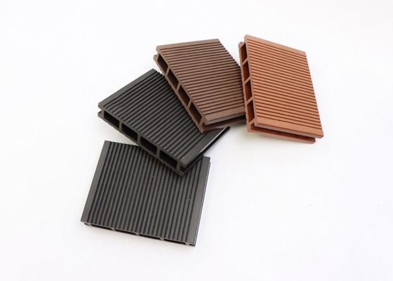 Waterproof Garden PVC Wall WPC Panel Untuk Outdoor Anti Slip Decoration Ramah Lingkungan