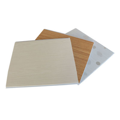 Kayu Dalam Ruangan Mengkilap Tinggi 250x8mm Mencetak Panel Plafon PVC Untuk Amerika Selatan