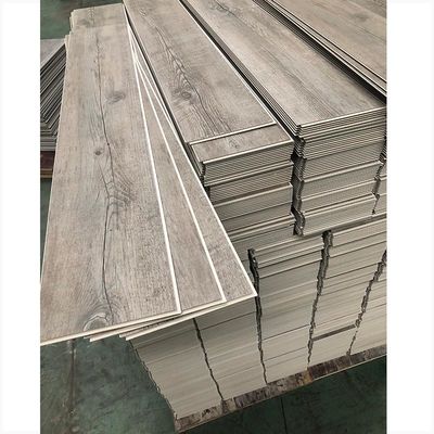 Waterproof 5mm SPC Flooring 4mm SPC Klik Lantai Ubin Lantai Plastik