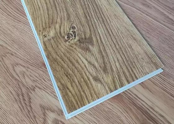 Lantai Kunci PVC Tahan Air Tahan Air Warna Kayu Untuk Dekorasi Rumah