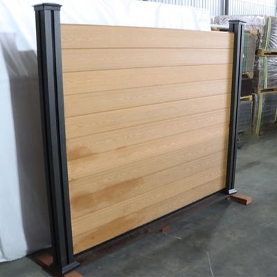 Fireproof tahan api panel pagar luar WPC Mudah Untuk memasang Waterproof Sand Blasting