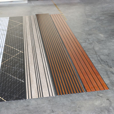 Panel Langit-langit PVC Dekorasi Rumah Modern Sebagai Papan Dinding 3D Tekstur Panel Dinding PVC Untuk Ruang Tamu Fitur Dinding Kamar Tidur