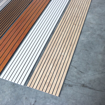 panel dinding langit-langit bergalur PVC yang mudah dipasang dan tahan lembab untuk hiasan dinding langit-langit Interior Modern